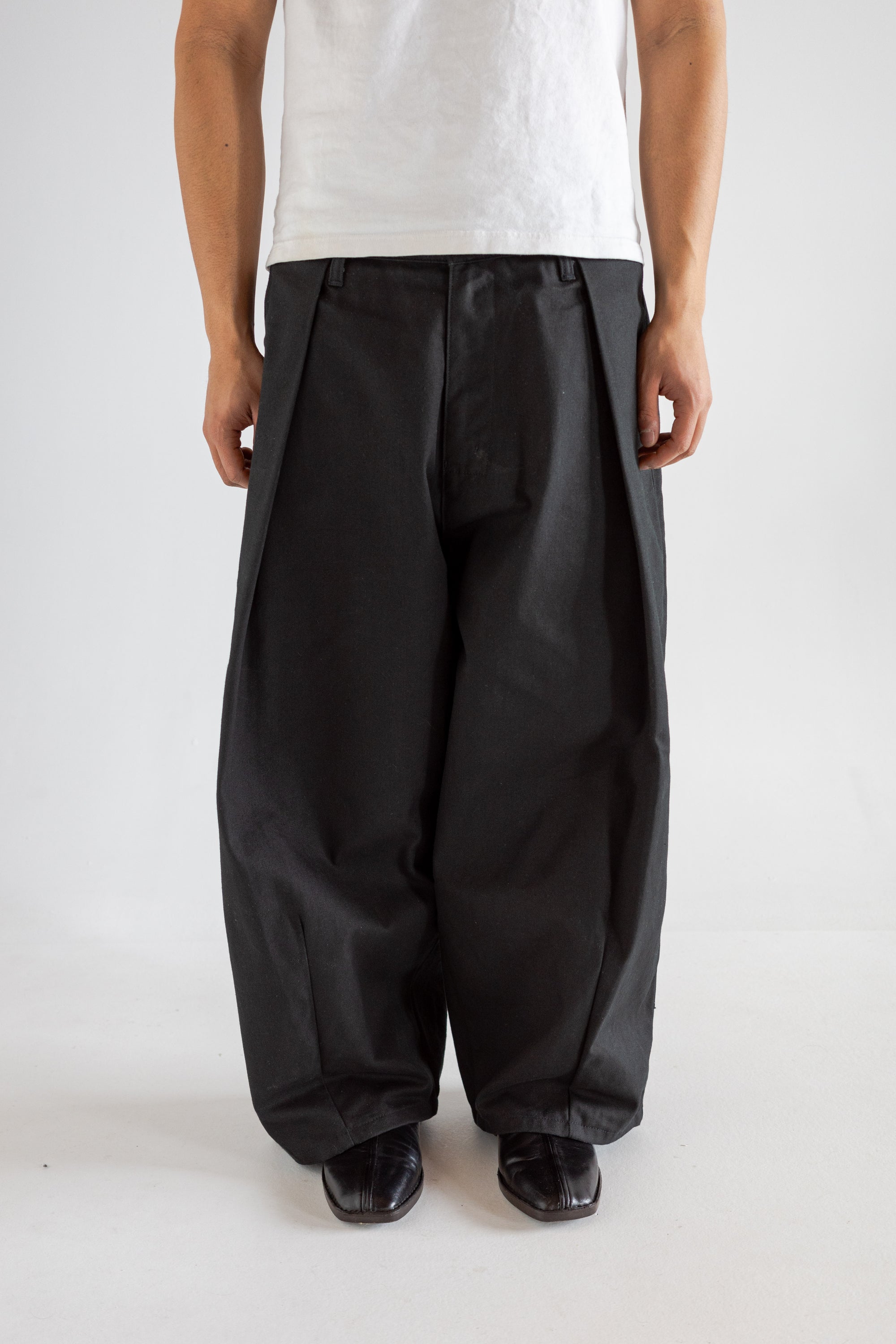 Annular Pant - Black